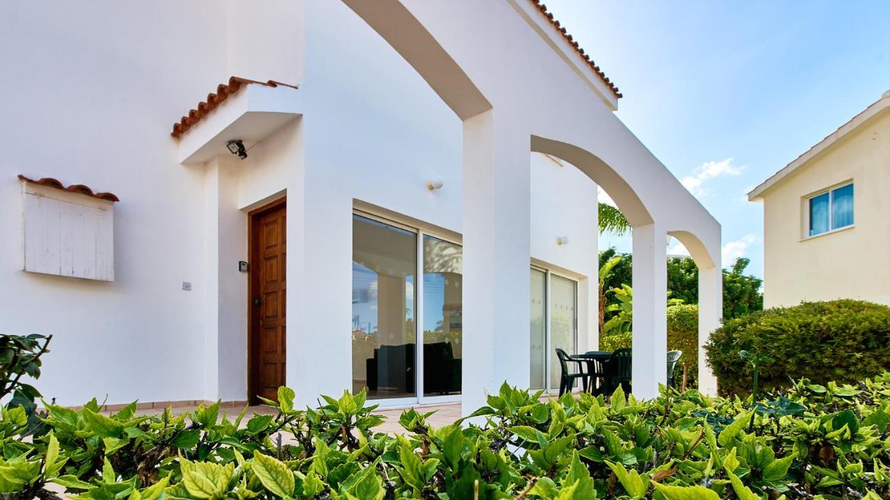 Villa Shiva By Ezoria Villas Coral Bay Exteriör bild