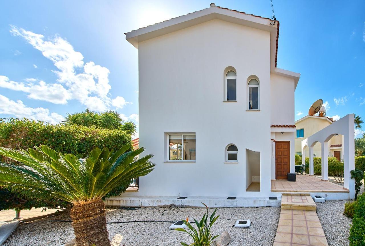 Villa Shiva By Ezoria Villas Coral Bay Exteriör bild
